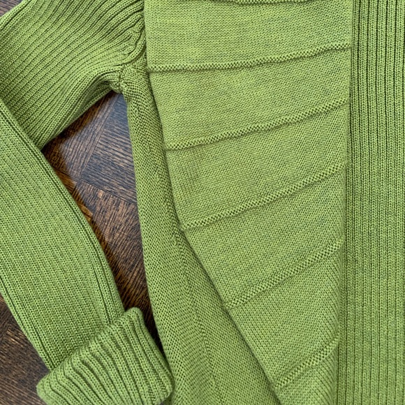 Royal Merino Olive color shawl collar cardigan. Size M - Picture 4 of 9